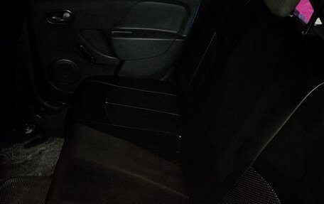 Renault Logan II, 2017 год, 760 000 рублей, 14 фотография