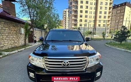 Toyota Land Cruiser 200, 2013 год, 3 750 000 рублей, 2 фотография
