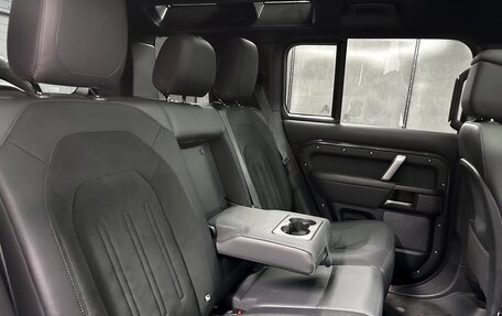 Land Rover Defender II, 2022 год, 15 990 000 рублей, 19 фотография