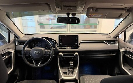 Toyota RAV4, 2020 год, 3 910 500 рублей, 10 фотография