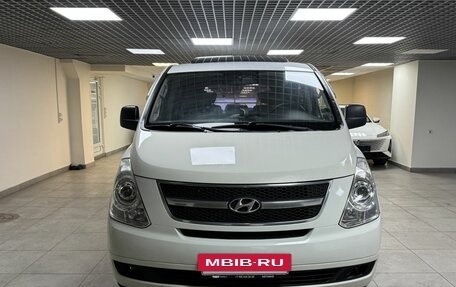 Hyundai Grand Starex Grand Starex I рестайлинг 2, 2010 год, 1 263 000 рублей, 2 фотография