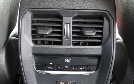 BMW 3 серия, 2022 год, 2 250 000 рублей, 18 фотография