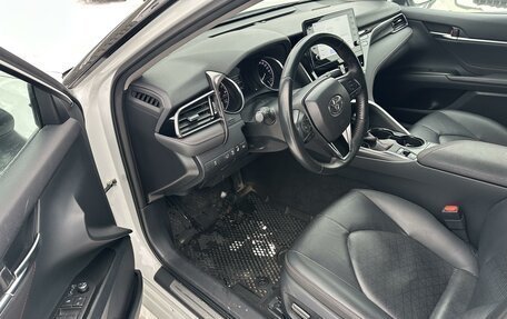 Toyota Camry, 2021 год, 3 499 000 рублей, 8 фотография