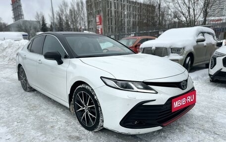 Toyota Camry, 2021 год, 3 499 000 рублей, 2 фотография