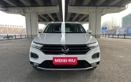 Volkswagen T-Roc I, 2023 год, 1 754 333 рублей, 2 фотография
