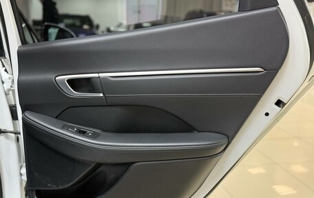 Hyundai Sonata VIII, 2021 год, 2 100 000 рублей, 31 фотография