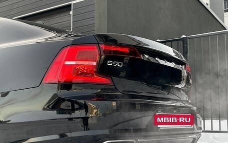 Volvo S90 II рестайлинг, 2017 год, 2 600 000 рублей, 8 фотография