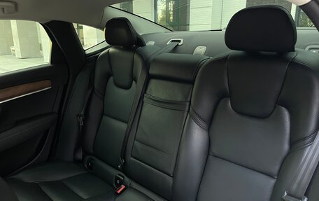 Volvo S90 II рестайлинг, 2017 год, 2 600 000 рублей, 28 фотография