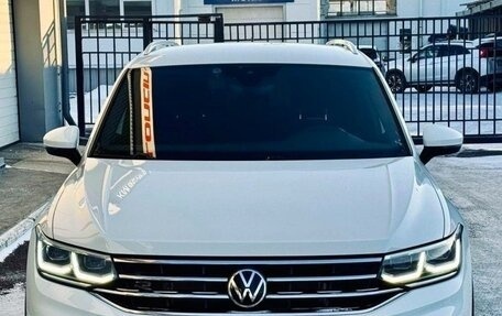 Volkswagen Tiguan II, 2022 год, 2 975 000 рублей, 1 фотография