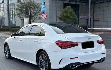 Mercedes-Benz A-Класс, 2023 год, 1 800 000 рублей, 4 фотография