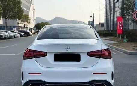 Mercedes-Benz A-Класс, 2023 год, 1 800 000 рублей, 5 фотография