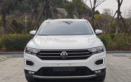 Volkswagen T-Roc I, 2022 год, 1 810 333 рублей, 2 фотография