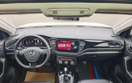 Volkswagen T-Roc I, 2022 год, 1 810 333 рублей, 9 фотография