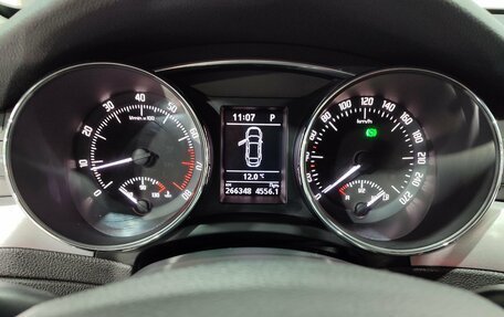 Skoda Superb III рестайлинг, 2014 год, 980 000 рублей, 13 фотография