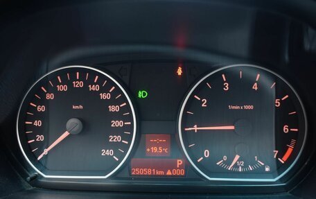 BMW 1 серия, 2007 год, 850 000 рублей, 14 фотография