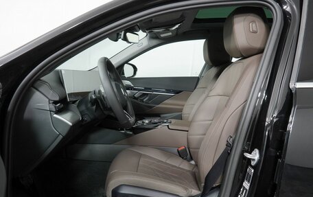 BMW 5 серия, 2025 год, 8 290 000 рублей, 11 фотография