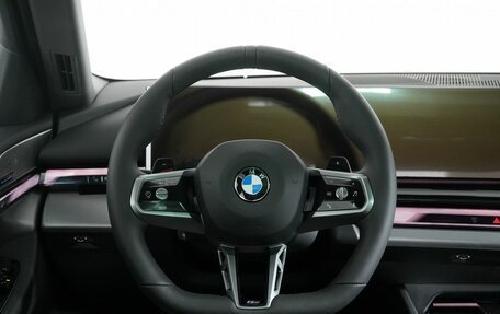 BMW 5 серия, 2025 год, 8 290 000 рублей, 19 фотография