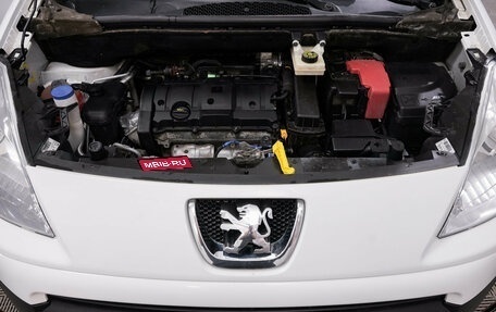 Peugeot Partner II рестайлинг 2, 2011 год, 580 000 рублей, 11 фотография