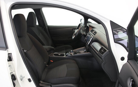 Nissan Leaf II, 2019 год, 2 190 000 рублей, 13 фотография