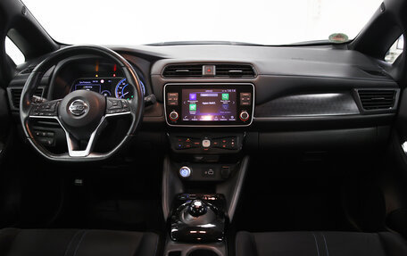 Nissan Leaf II, 2019 год, 2 190 000 рублей, 6 фотография