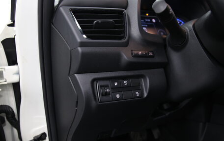 Nissan Leaf II, 2019 год, 2 190 000 рублей, 8 фотография