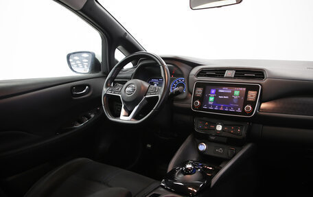 Nissan Leaf II, 2019 год, 2 190 000 рублей, 12 фотография