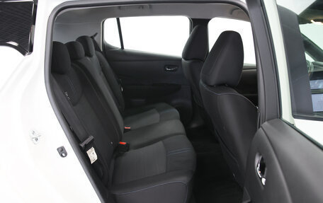 Nissan Leaf II, 2019 год, 2 190 000 рублей, 15 фотография