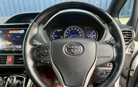 Toyota Esquire I, 2017 год, 1 880 000 рублей, 4 фотография