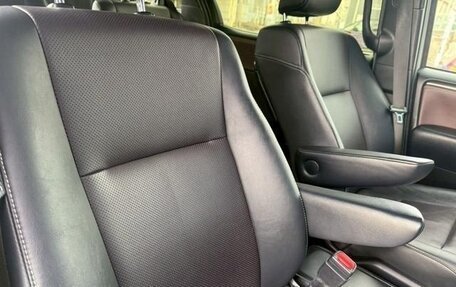 Toyota Esquire I, 2017 год, 1 880 000 рублей, 18 фотография