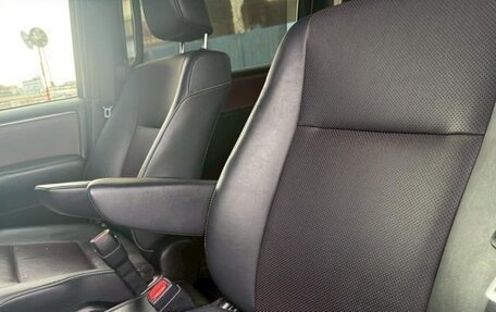 Toyota Esquire I, 2017 год, 1 880 000 рублей, 19 фотография