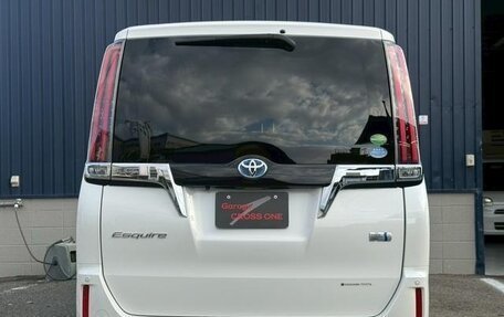 Toyota Esquire I, 2017 год, 1 880 000 рублей, 25 фотография