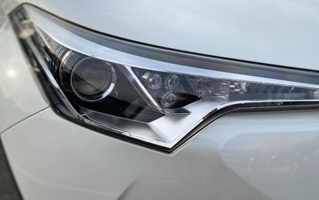 Toyota C-HR I рестайлинг, 2017 год, 1 450 000 рублей, 14 фотография