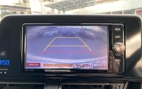 Toyota C-HR I рестайлинг, 2017 год, 1 450 000 рублей, 9 фотография