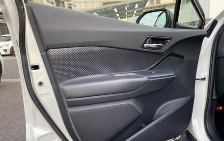 Toyota C-HR I рестайлинг, 2017 год, 1 450 000 рублей, 17 фотография