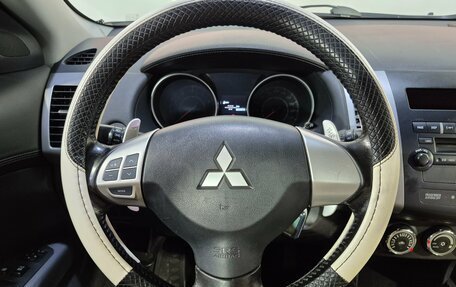 Mitsubishi Outlander III рестайлинг 3, 2011 год, 1 136 000 рублей, 11 фотография