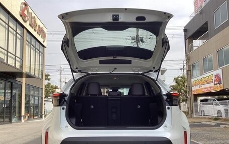 Toyota Yaris Cross, 2020 год, 1 560 001 рублей, 8 фотография