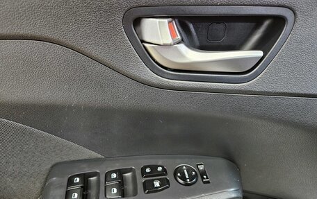 Hyundai Solaris II рестайлинг, 2018 год, 1 100 000 рублей, 17 фотография