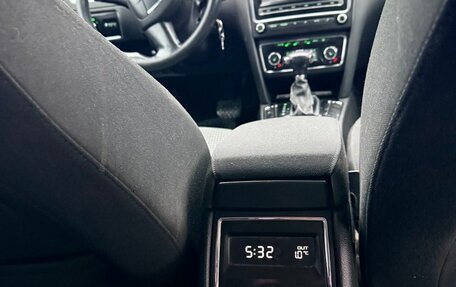 Skoda Superb III рестайлинг, 2011 год, 950 000 рублей, 10 фотография