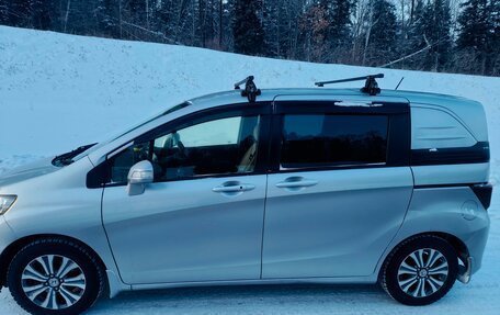 Honda Freed I, 2012 год, 950 000 рублей, 2 фотография