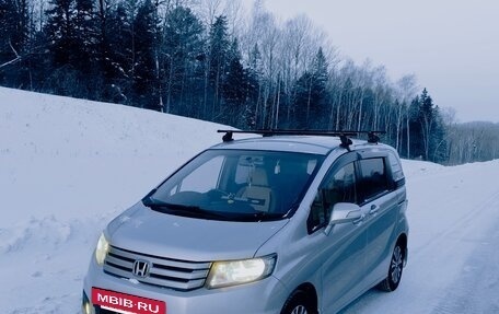 Honda Freed I, 2012 год, 950 000 рублей, 3 фотография
