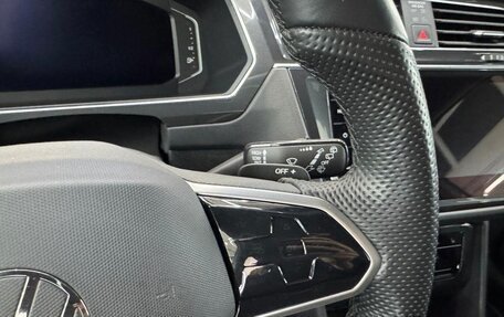 Volkswagen Tiguan II, 2022 год, 2 975 000 рублей, 15 фотография