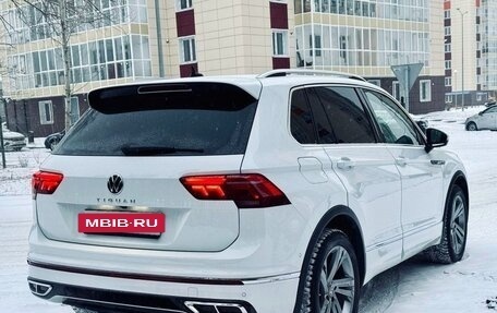 Volkswagen Tiguan II, 2022 год, 2 975 000 рублей, 2 фотография