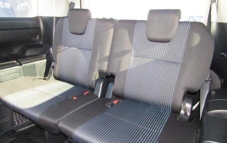 Toyota Voxy III, 2016 год, 1 600 000 рублей, 7 фотография