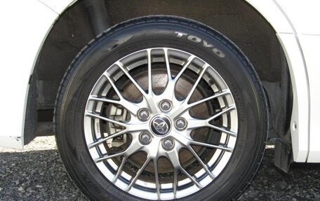 Toyota Voxy III, 2016 год, 1 600 000 рублей, 10 фотография