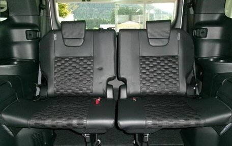 Toyota Voxy, 2022 год, 2 550 000 рублей, 23 фотография