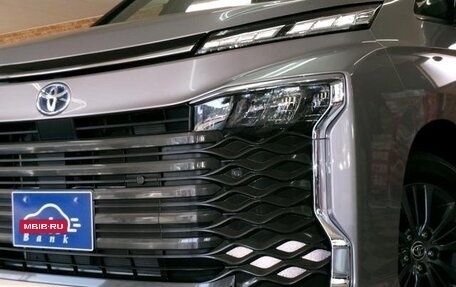 Toyota Voxy, 2022 год, 2 550 000 рублей, 13 фотография