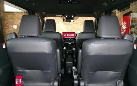 Toyota Voxy, 2022 год, 2 550 000 рублей, 28 фотография