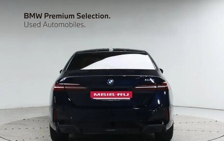 BMW 5 серия, 2023 год, 5 640 000 рублей, 3 фотография