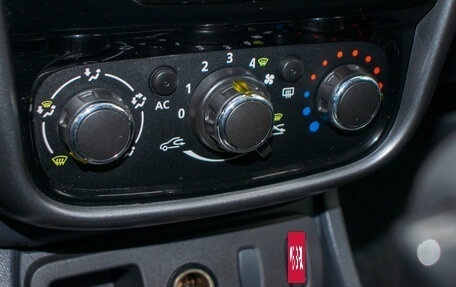 Renault Duster I рестайлинг, 2013 год, 765 000 рублей, 13 фотография