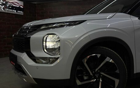 Mitsubishi Outlander, 2023 год, 3 650 000 рублей, 7 фотография